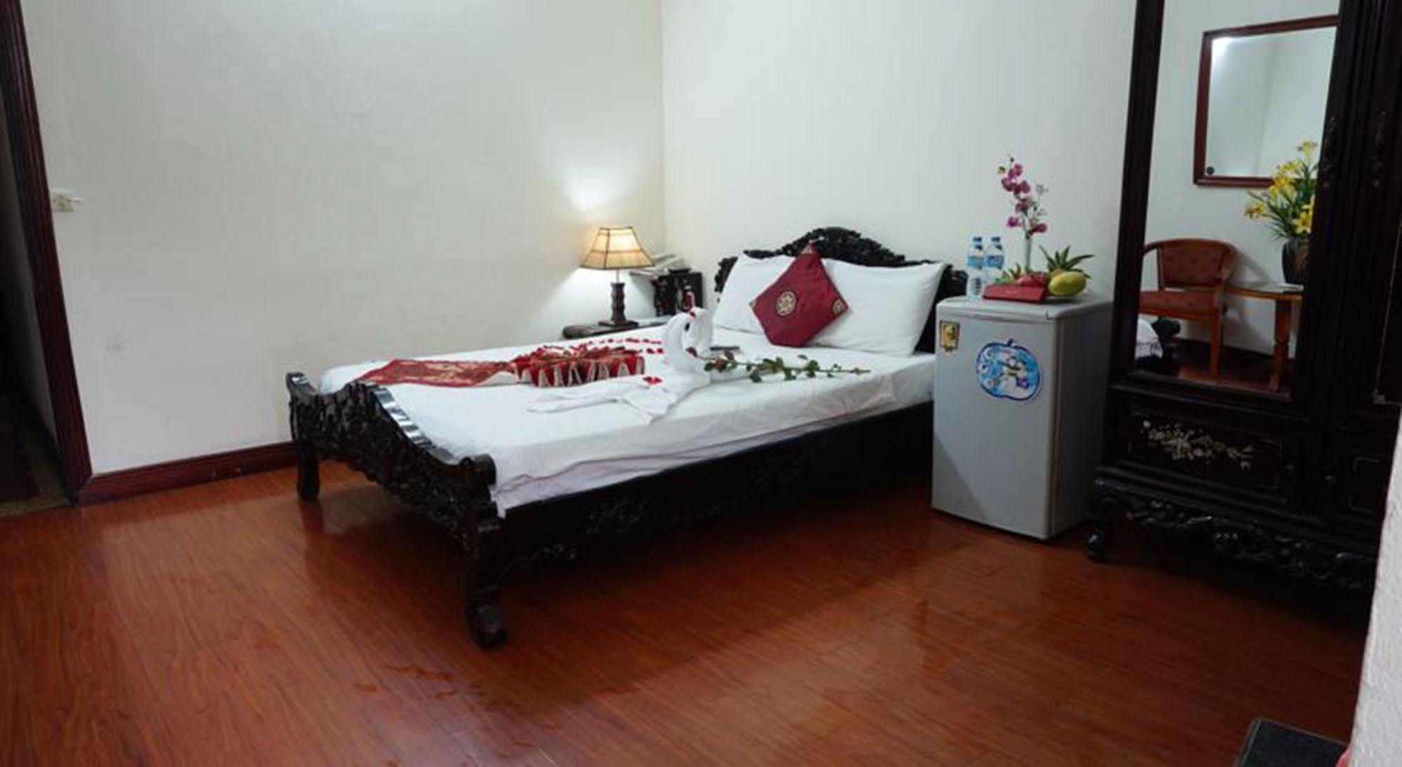 Hanoi Golden Moon Guest House & Travel Exteriör bild