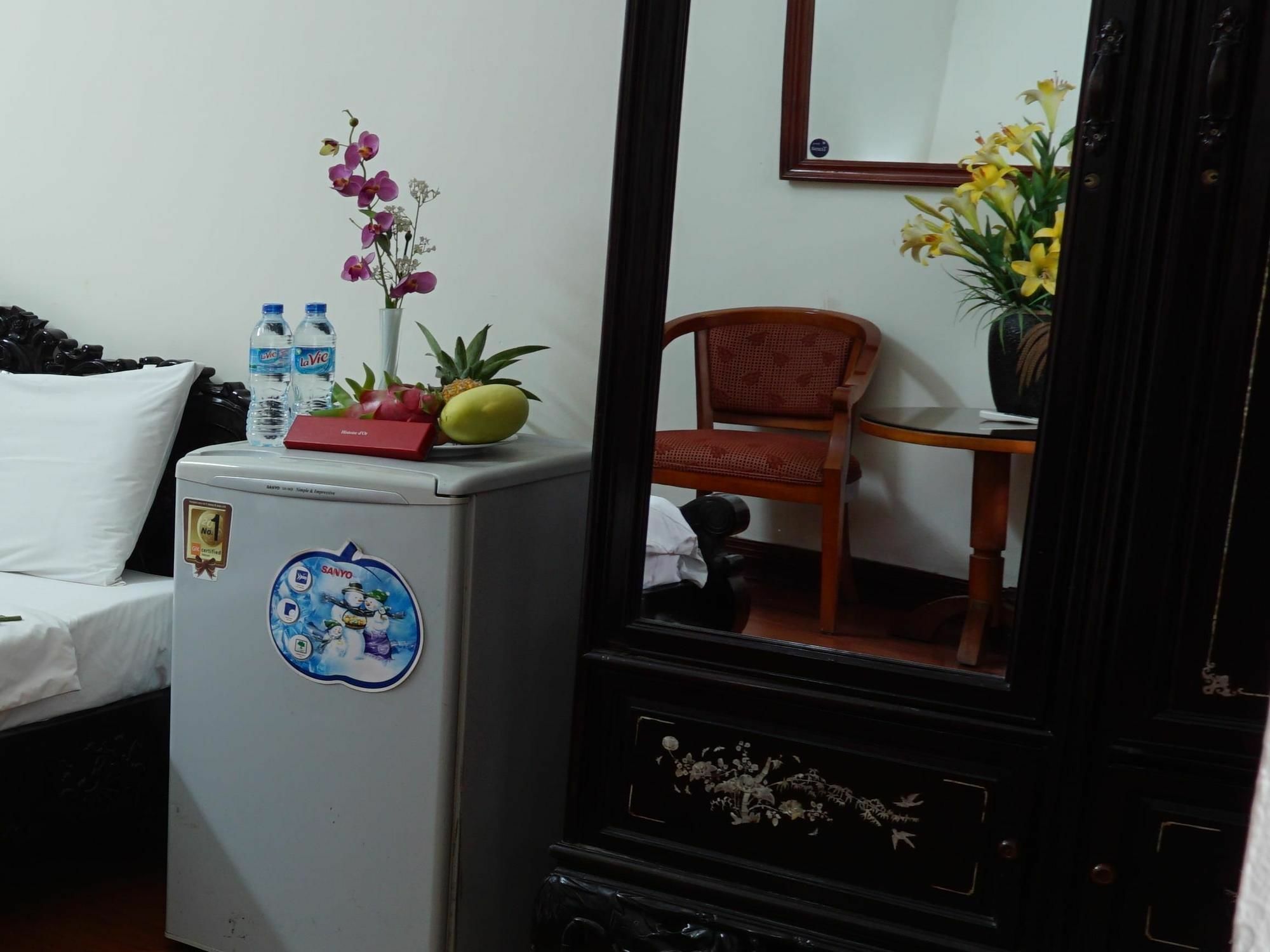 Hanoi Golden Moon Guest House & Travel Exteriör bild
